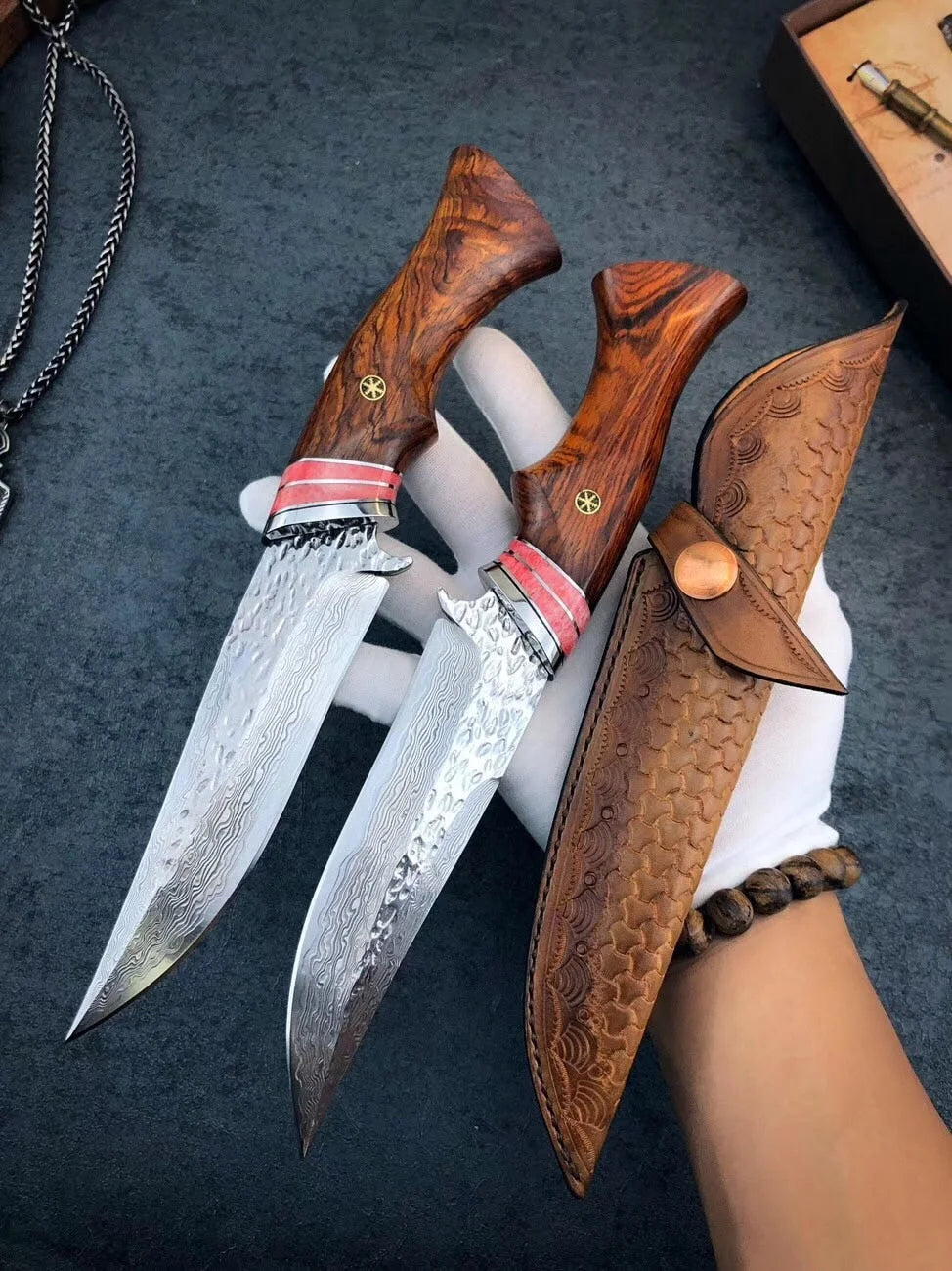Damascus steel exterior knife with redwood handle